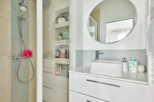 Appartement Paris9 *